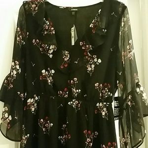 Nwt Express Valentines day dress size med
